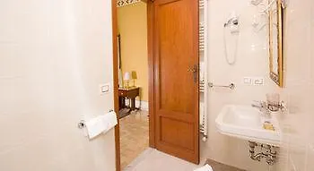 Tower Отель 2*